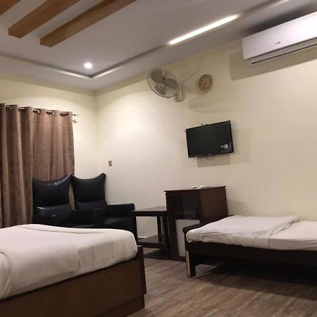 Hotel S.R. Lounge Multan Exterior foto