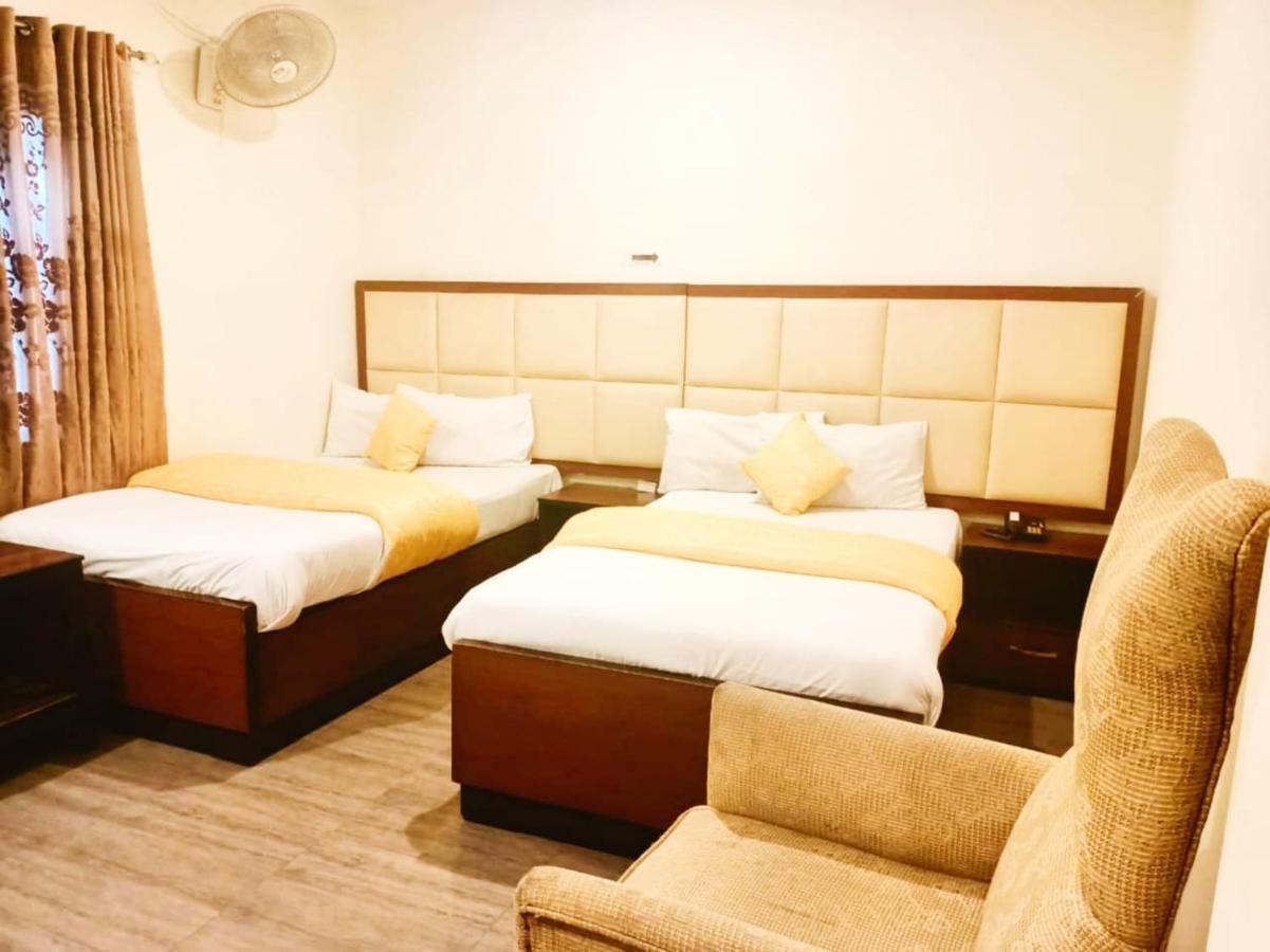 Hotel S.R. Lounge Multan Exterior foto