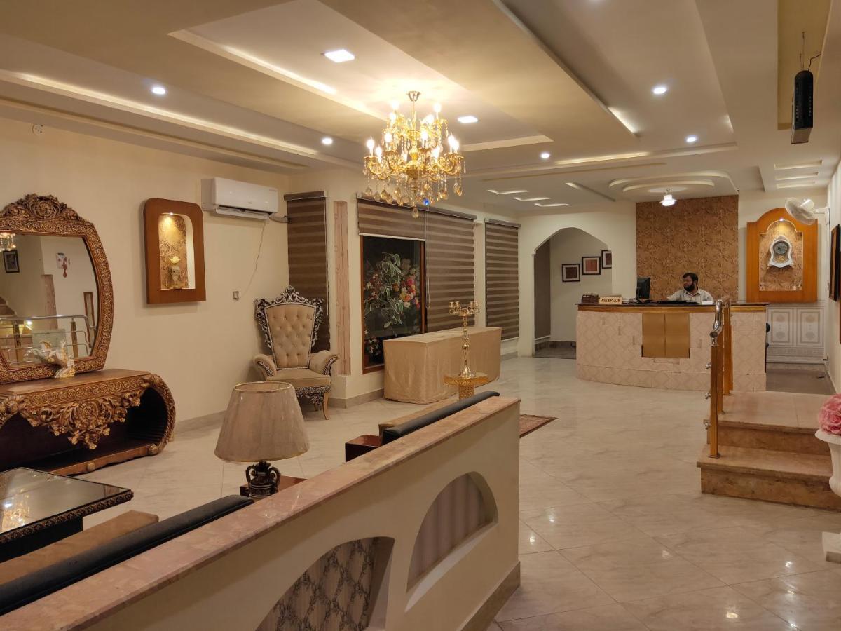 Hotel S.R. Lounge Multan Exterior foto