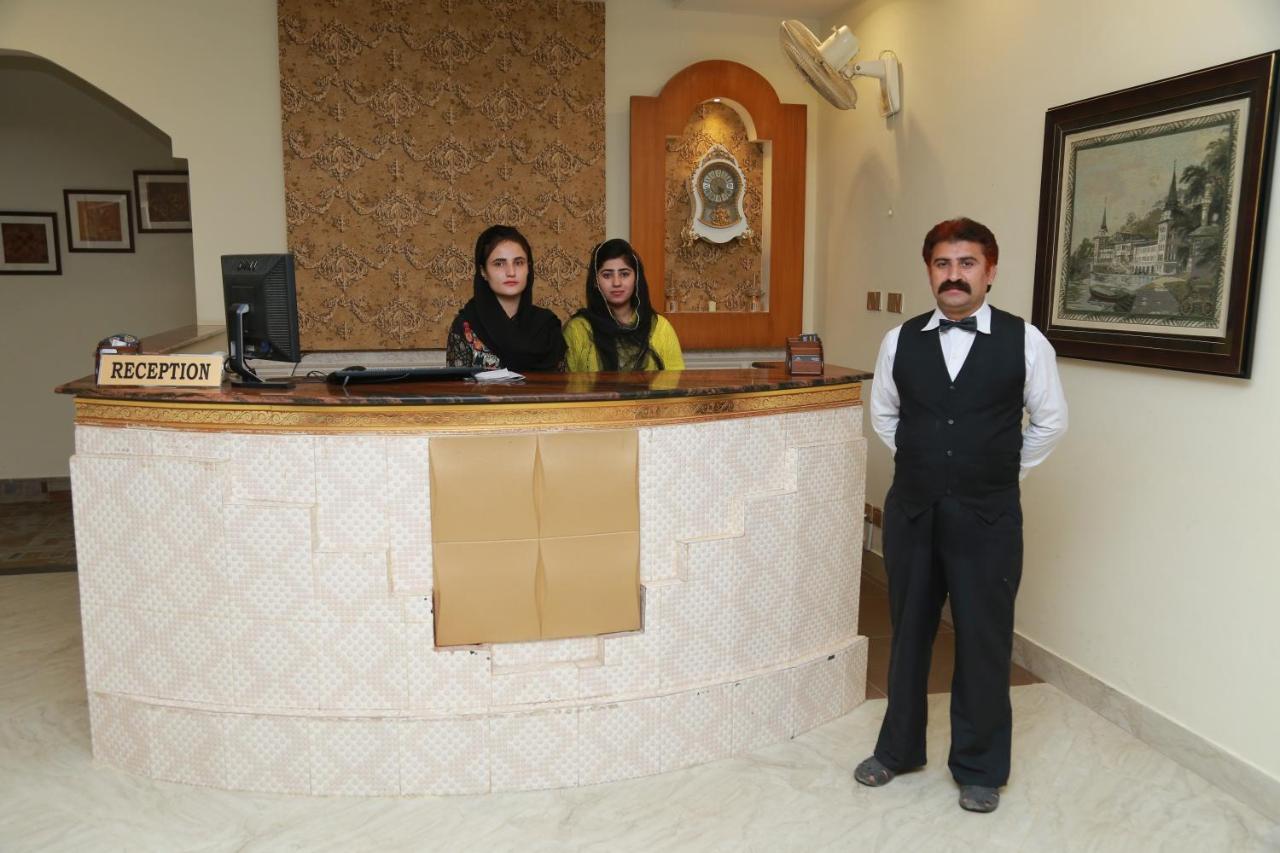 Hotel S.R. Lounge Multan Exterior foto
